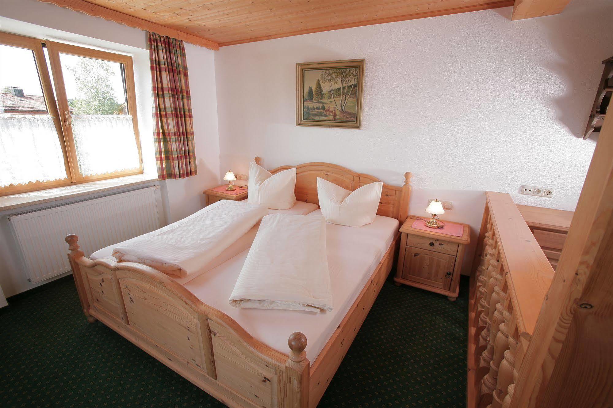 Pension Schweizerhaus Garni ワイアルン エクステリア 写真