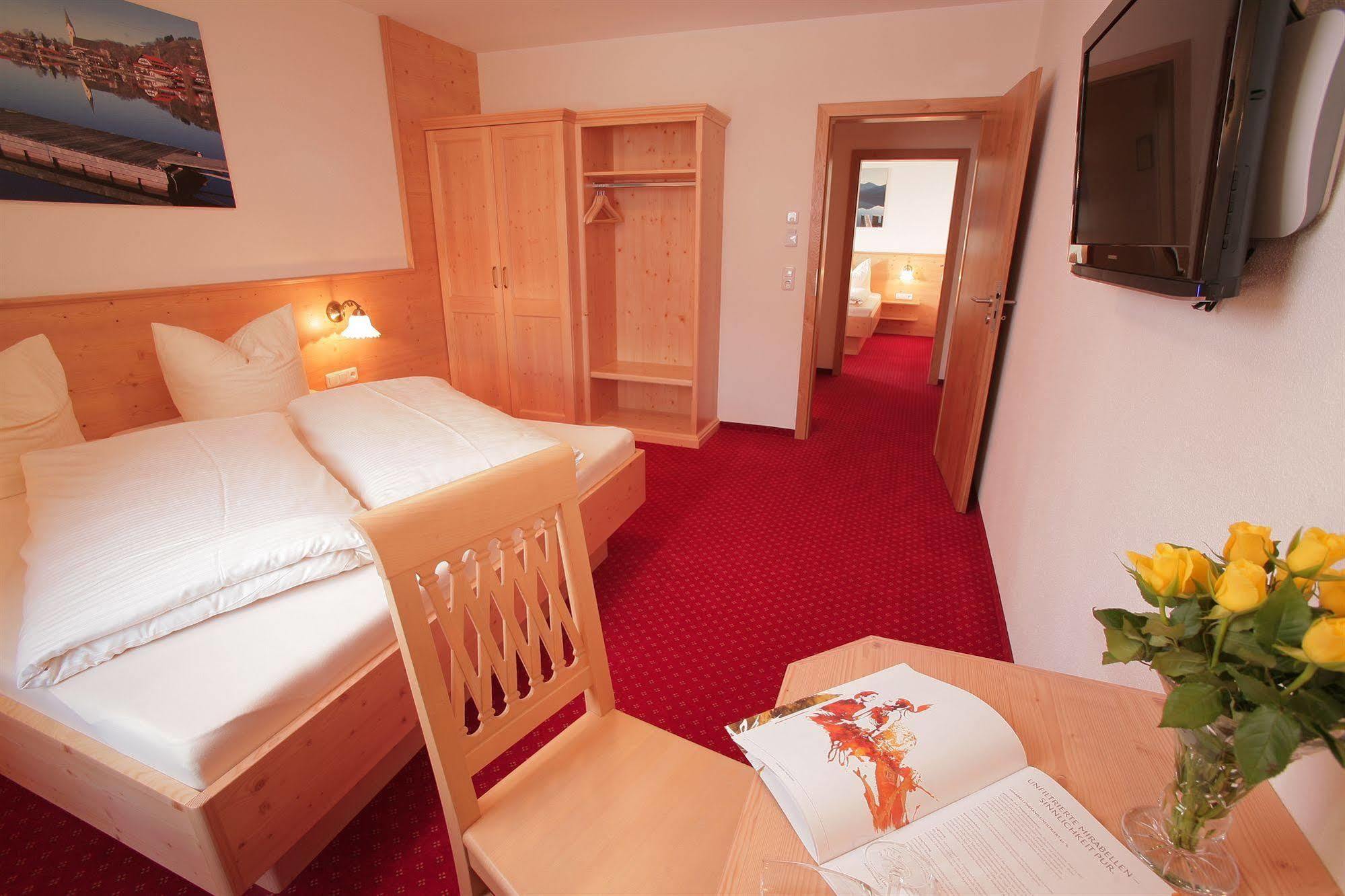 Pension Schweizerhaus Garni ワイアルン エクステリア 写真