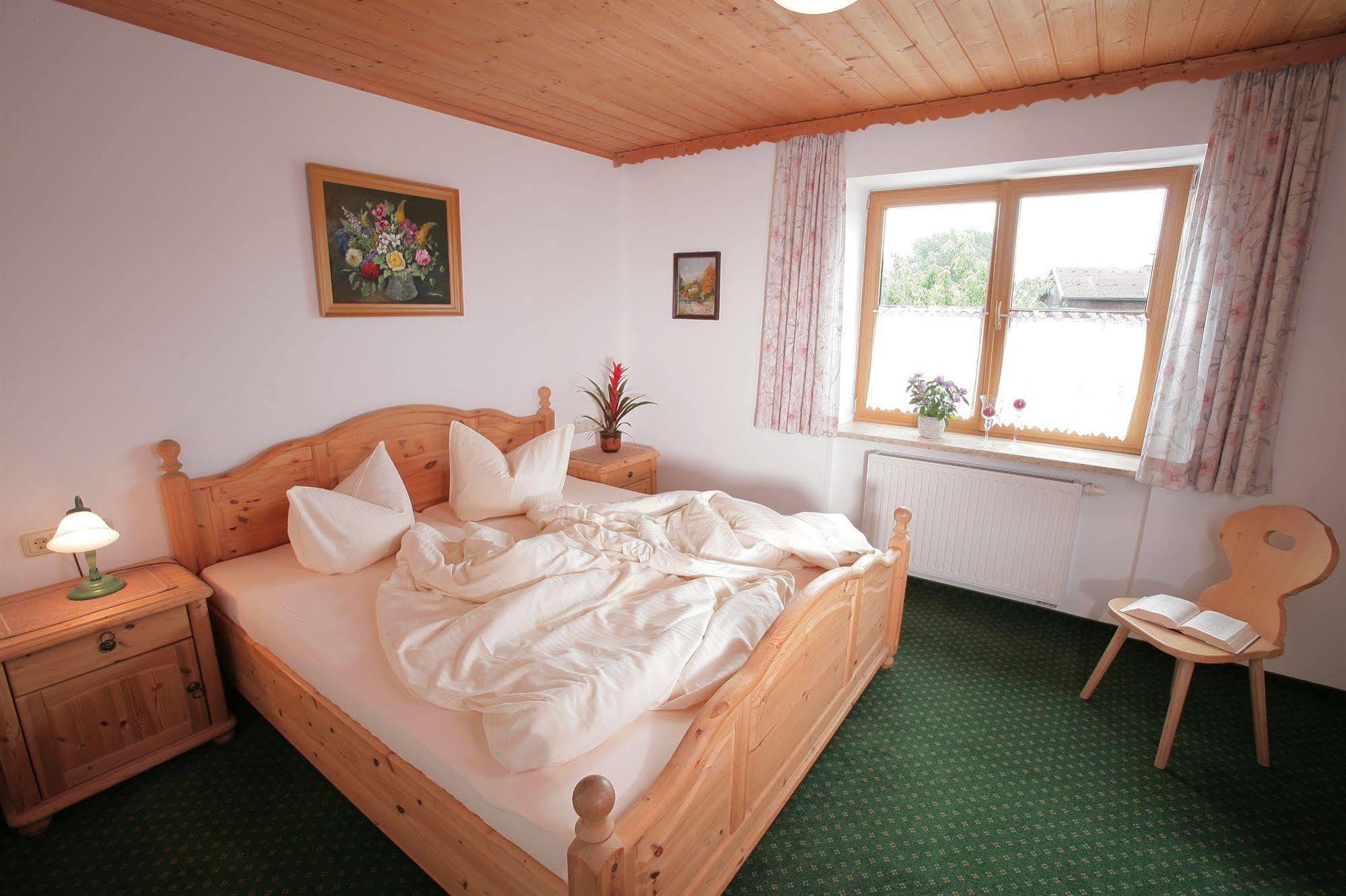 Pension Schweizerhaus Garni ワイアルン エクステリア 写真