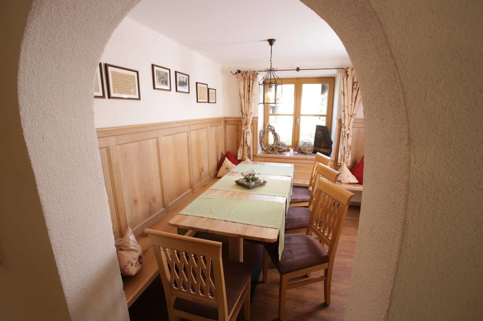 Pension Schweizerhaus Garni ワイアルン エクステリア 写真