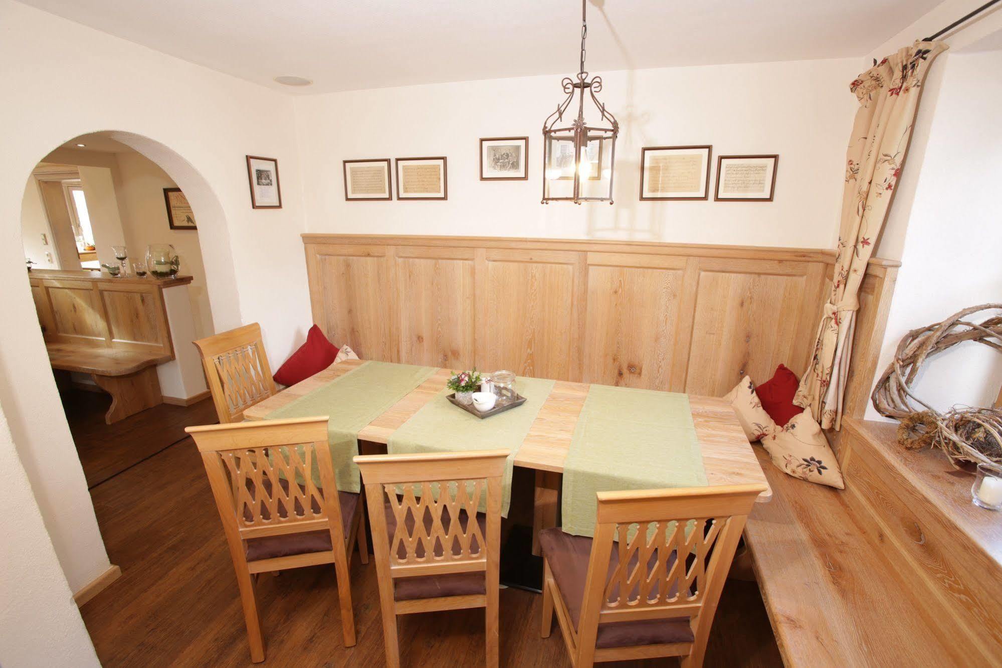 Pension Schweizerhaus Garni ワイアルン エクステリア 写真